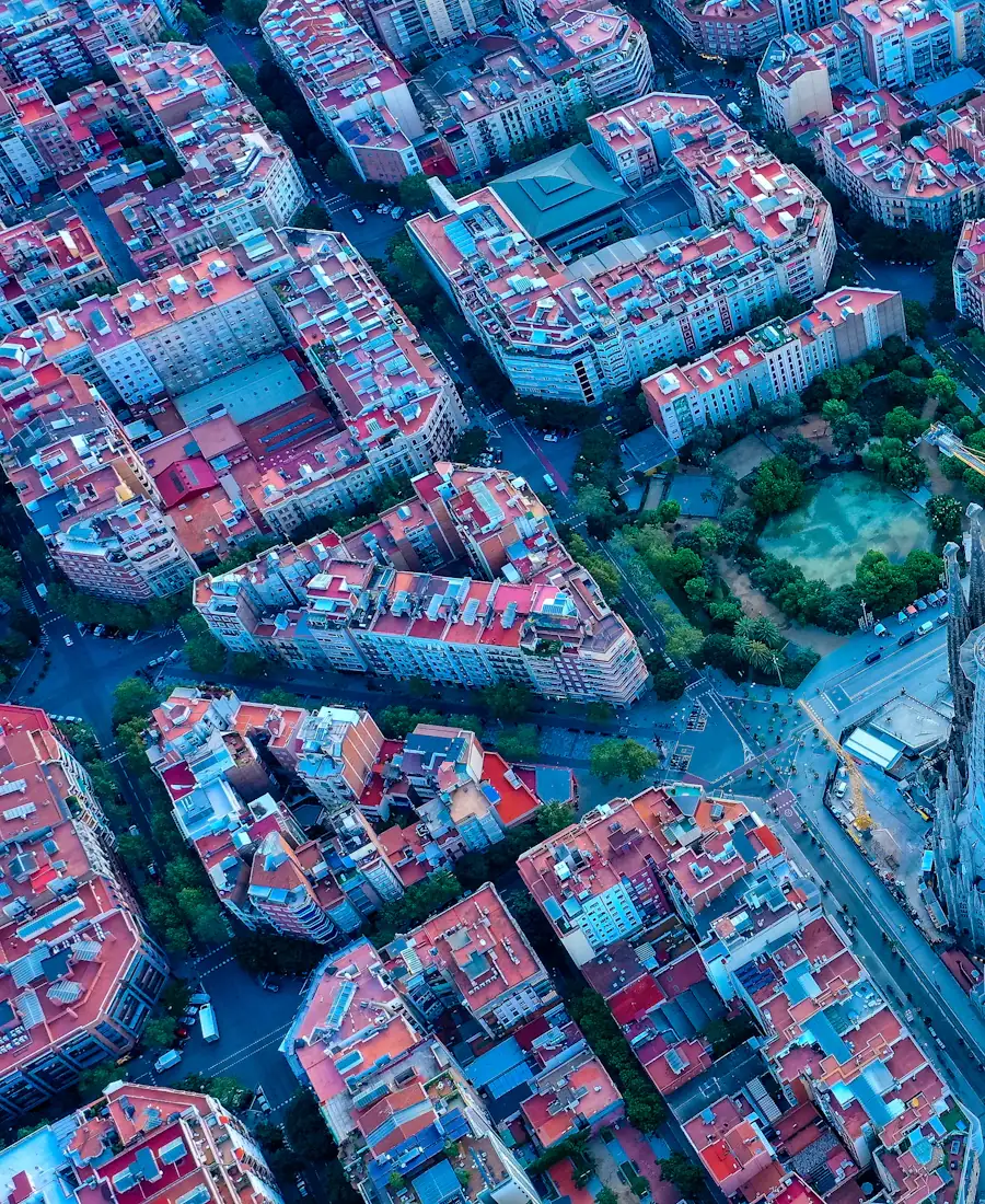 Vue aérienne des îlots octogonaux de l'Eixample à Barcelone